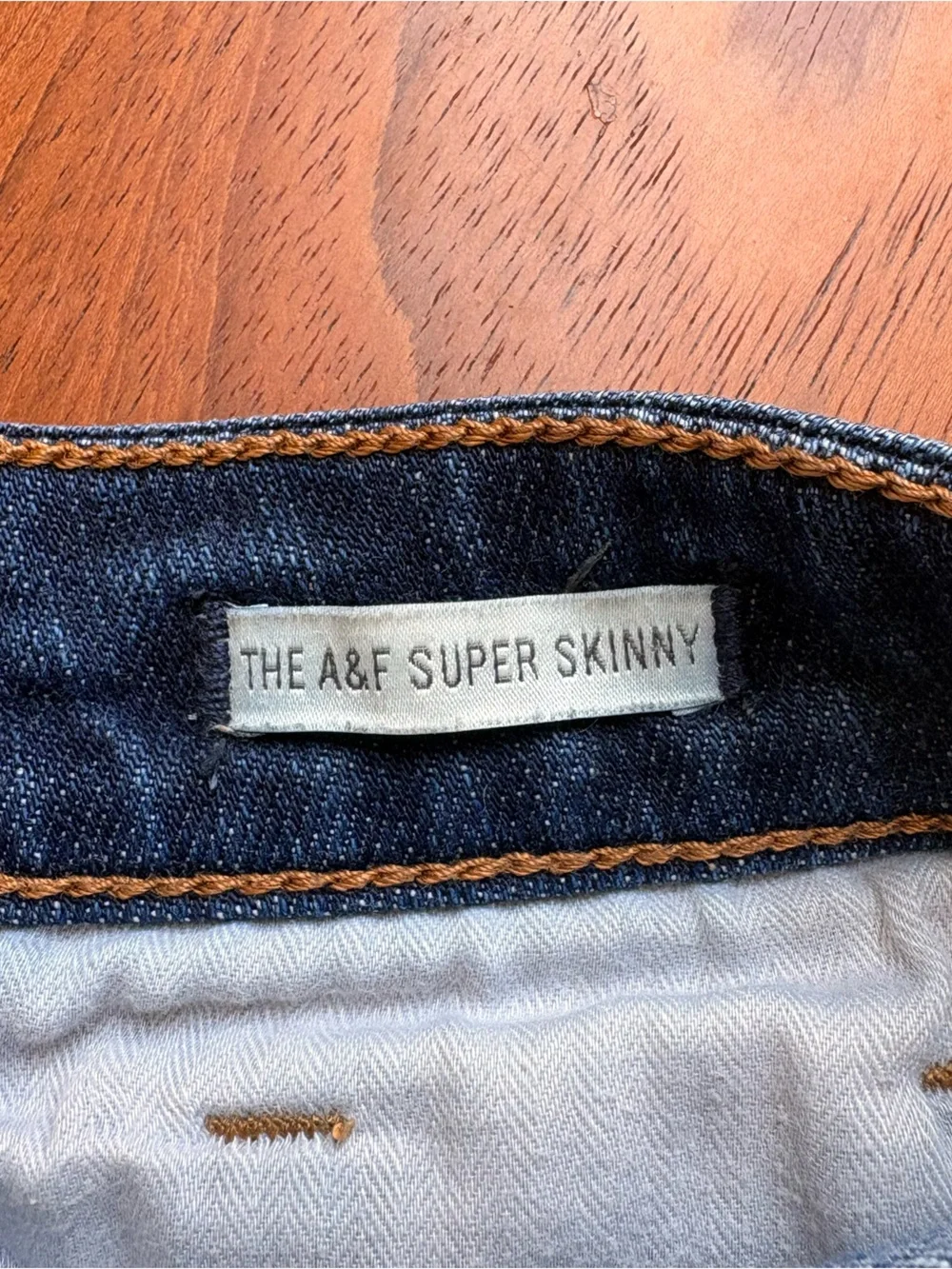 Abercrombie & Fitch Women's Super Skinny Jeans - Distressed 2L 26W 33L Dark Blue - Picture 8 of 9
